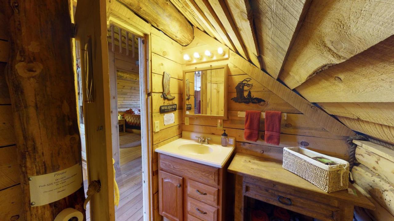 Canyon View Family Cabin, Deck, Tv Room, Games, Bbq, Campfire Monticello Eksteriør bilde